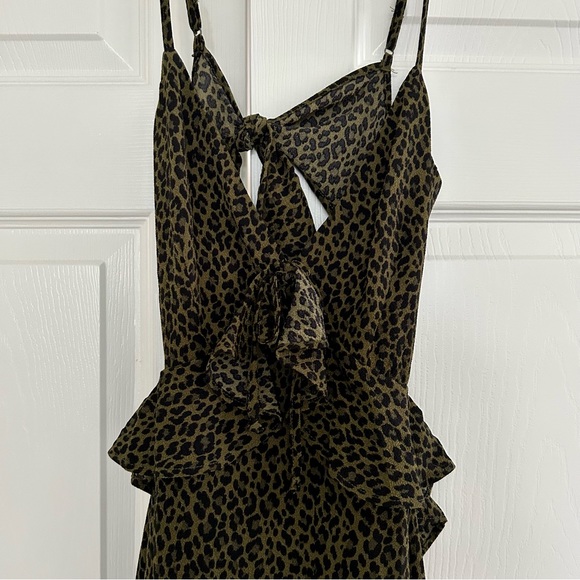 Francesca’s ruffle midi dress - Picture 3 of 9